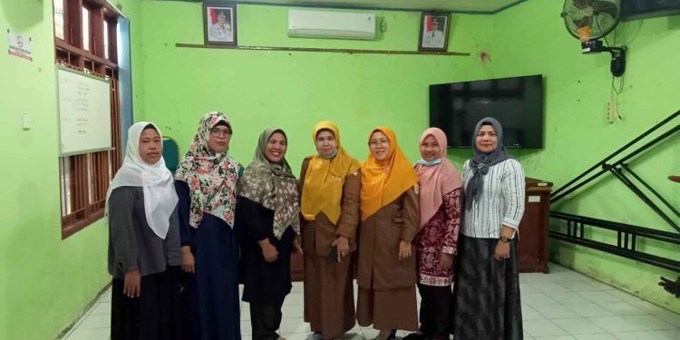 DPPKB Kota Solok Adakan Pembinaan Kelompok BKB Sembiko