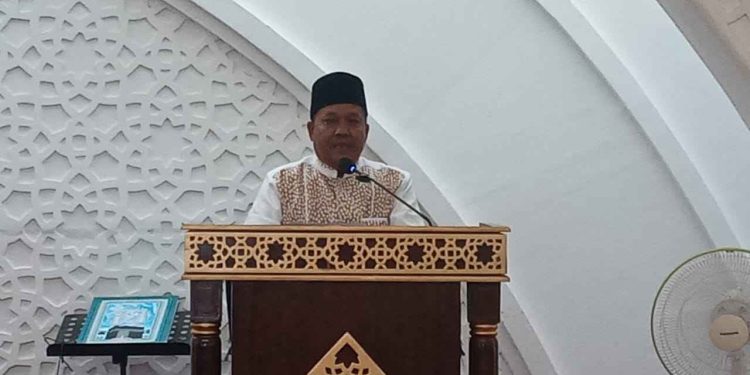 Karena Hujan deras semalaman, Sholat hari Raya Idul Fitri Batal dilaksanakan di lapangan