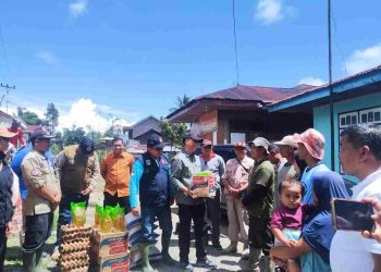 Sekda Medison Tinjau Lokasi Longsor di Kecamatan Lembang Jaya