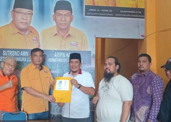 Balon Wako Lubuklinggau Hendri Almajaya mengembalikan berkas ke Partai Hanura dan PBB