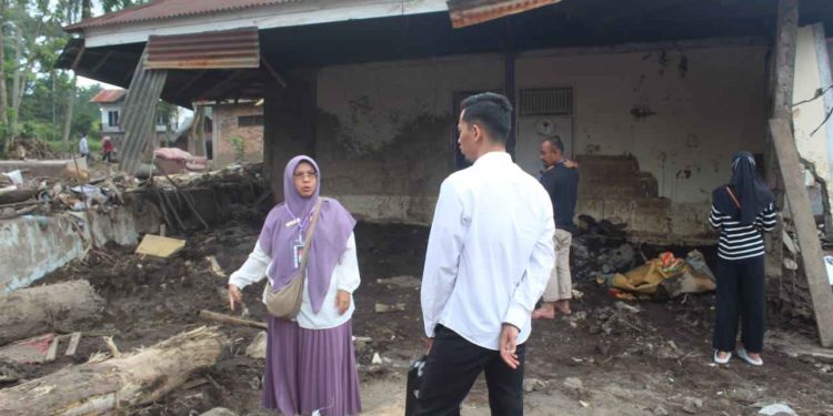 MIN Kota Solok Salurkan Bantuan ke Korban Bencana Galodo