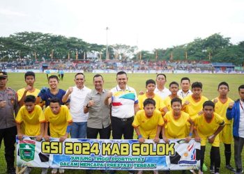 Bupati Solok Buka Secara Resmi Turnamen Gala Sepak Bola Indonesia Tingkat SMP