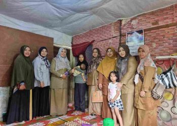 DPMPPA Kota Solok Berikan Bantuan BAAS Tahap 5