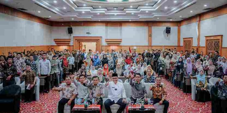 Bupati Solok Ajak Perangkat Nagari Agar Bersama-Sama Membangun Nagari