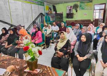 Pertemuan Poktan Tahap 6 Sembiko DPPKB Kota Solok Sosialisasikan UPPKA