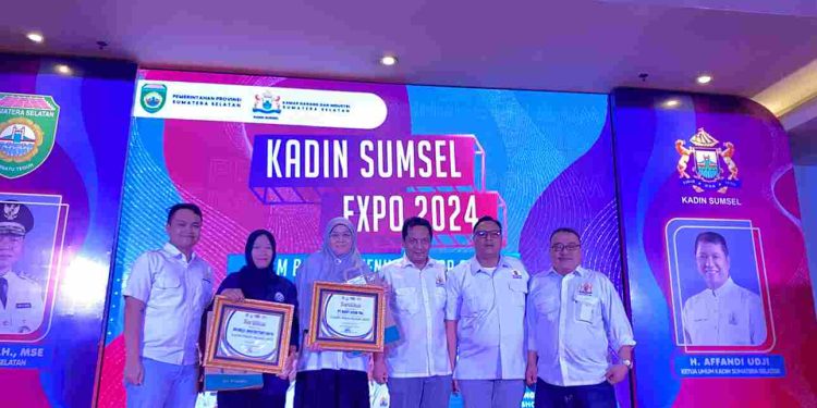 Dukung Pengembangan UMKM, Bukit Asam (PTBA) Raih Penghargaan dari Kadin Sumsel