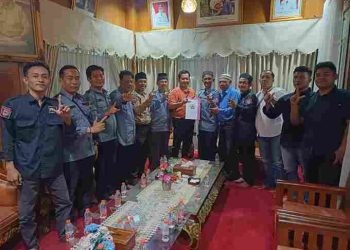 H.Askolani Menyambut Kedatangan Pengurus IKM Kabupaten Banyuasin Di kediamannya