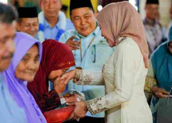 Ketua TP-PKK Kabupaten Solok berikan Pendampingan Orientasi Keterampilan Dasar kepada 205 Kader Posyandu se Bukit Sundi