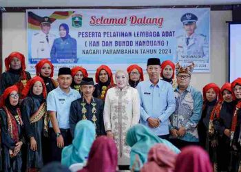 Emiko Epyardi Asda : Kehidupan Masyarakat Minangkabau Bertumpu Kepada Tiga Pilar