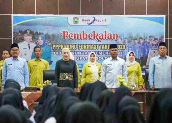 Ny. Emiko Hadiri Acara Pembekalan PPPK Formasi Guru Dilingkup Pemerintah Kabupaten Solok