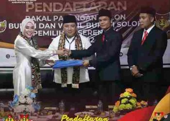 Pasangan Emiko – Irwan Lakukan Pendaftaran di hari Kedua ke KPU Kab Solok