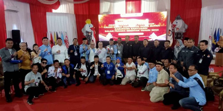 Prioritaskan 11 Program Unggulan, Pasangan SELFIE Deklarasi dan Mendaftar ke KPU Banyuasin