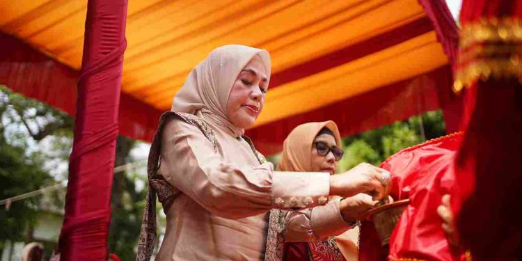 Tutup moment HUT RI 79, Pembina Bundo Kanduang Kabupaten Solok Membuka Lomba Bundo Kanduang Nagari Singkarak