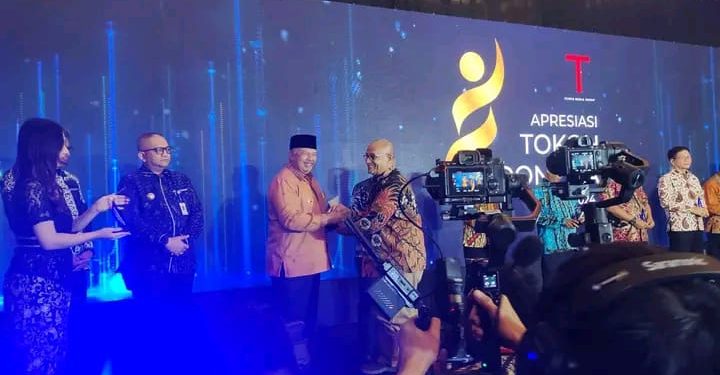 Wako Solok Terima Anugerah Tempo Media Group