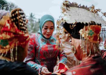 Ketua TP-PKK Kab Solok Buka Festival Akbar Lomba Lagu Pop Minang Se-Sumbar Tahun 2024