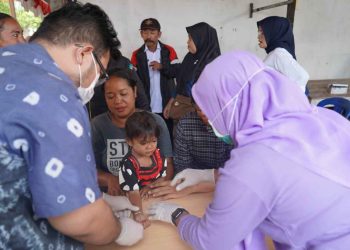 Bukit Asam (PTBA) Unit Dermaga Kertapati Gelar Pengobatan Gratis dan Penanganan Stunting