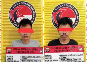 2 Orang Pemuda Di Kota Solok Transaksi Narkoba Di depan Haikal Mart Jalan KTK