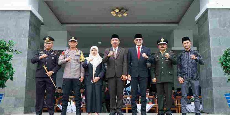 Pjs Bupati Solok Dr. Drs Akbar Ali, AP, M.Si Bertindak selaku Inspektur Upacara Peringatan Hari Kesaktian Pancasila di Kabupaten Solok