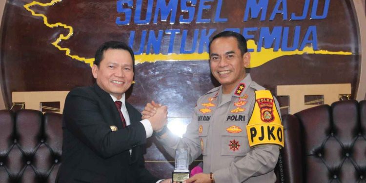 Silaturahmi ke Gubernur Sumsel, Kapolda Irjen Andi Rian R Djajadi Intens Bahas Agenda Nasional Hingga Pilkada
