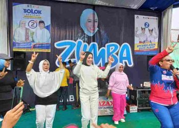 Ribuan warga Kab Solok Ikuti Senam Zumba Party yang Diadakan oleh Solok Bersemi