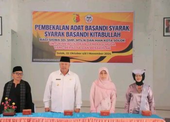 Wako Solok Buka Kegiatan Bundo Kanduang Masuk Sekolah