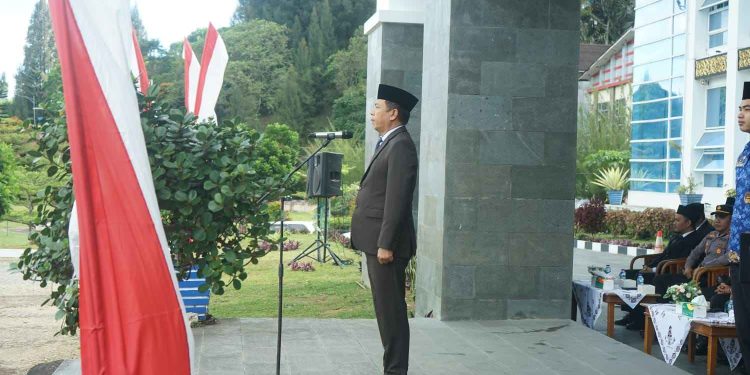 Pjs Bupati Solok pimpin Upacara Peringatan Hari Sumpah Pemuda ke 96 Tahun 2024