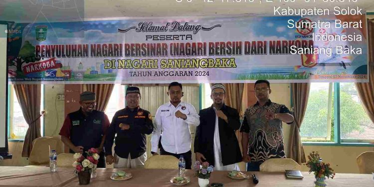 Kasat Resnarkoba Polres Solok Kota Berikan Penyuluhan Anti Narkoba di Nagari Saniang Baka, Kecamatan X Koto Singkarak