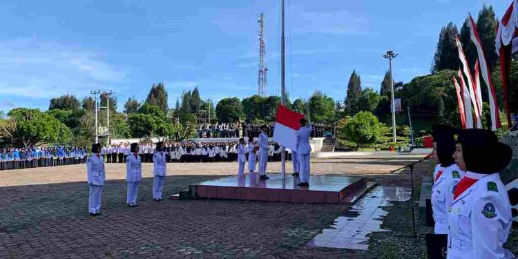 Peringati Hari Pahlawan Kabupaten Solok Laksanakan Upacara Bendera
