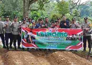 Launching Ketahanan Pangan Mandiri serentak, Kapolsek X Koto Diatas mewujudkan di wilayah hukumnya.