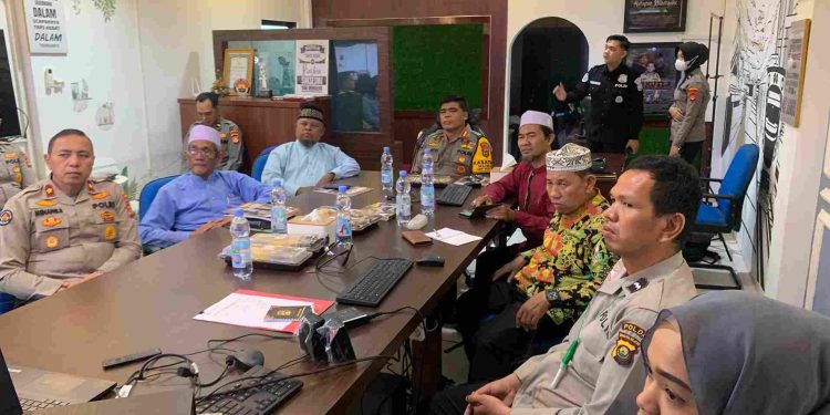 kabid Humas Kombes Sunarto Ikuti Zoom Meeting Pasca Pemilu Kada