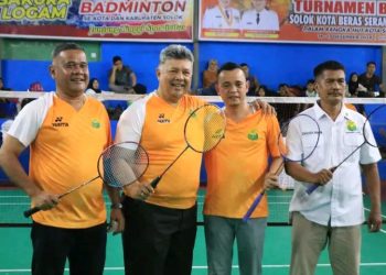 Wako Solok Buka Kejuaraan Badminton “Kota Beras Serambi Madinah Open” Tahun 2024