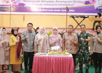 Wawako Hadiri Peringatan Hari Ibu Ke-96 Tingkat Kota Solok