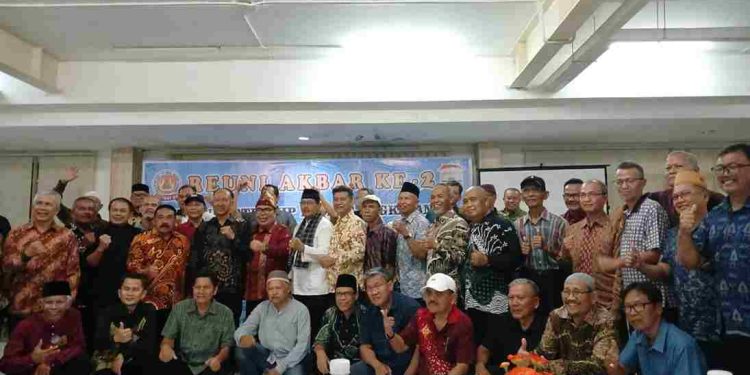 Plt Kepala Dinas Pendidikan Propinsi Sumatera Selatan Hadiri Reuni Akbar ke-2 PFTK IKIP PADANG Angkatan 82