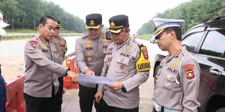 Antisipasi Macet, Kapolda Sumsel Cek Kesiapan Jalan Tol Fungsional Banyuasin Untuk Pemudik