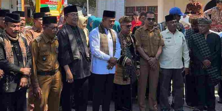 Bupati Solok Hadiri Pengukuhan Pengurus KAN Bukit Kanduang