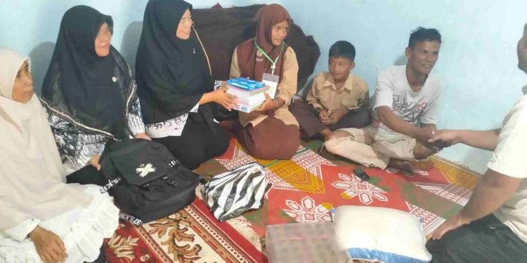 Semangat perjuangan seorang Gadis kecil untuk sekolah Demi Menggapai Cita-Cita