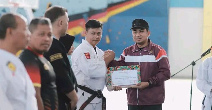 Wali Kota Solok Hadiri Apel Akbar Bela Diri se- Kota Solok