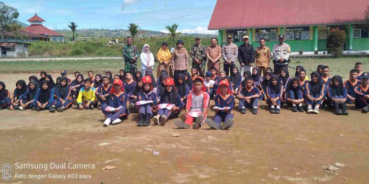 Camat Lembang Jaya bersama Kapolsek dan Danramil serta Walinagari Koto Laweh Memantau Persiapan Paskibraka di SMPn 5 Lembang Jaya