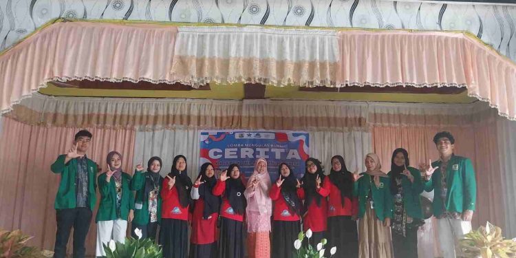 Mahasiswa KKN Tematik Literasi Unand Padang bersama Perpustakaan Nagari Sulit Air adakan Lomba Mengulas Buku