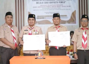 Wali Kota Solok Kukuhkan Pengurus Saka Adhyasta Pemilu dan Penandatanganan MoU Bawaslu dengan Kwarcab