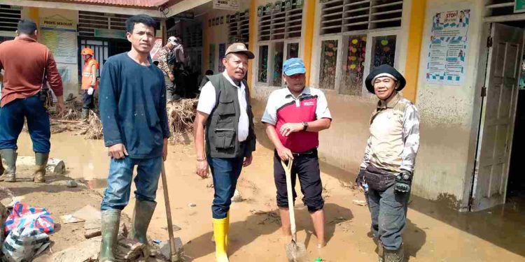 PGRI Kab. Solok Gelar Goro Besar Pasca Bencana, 500 Relawan Padati SDN 01 Muaro Pingai